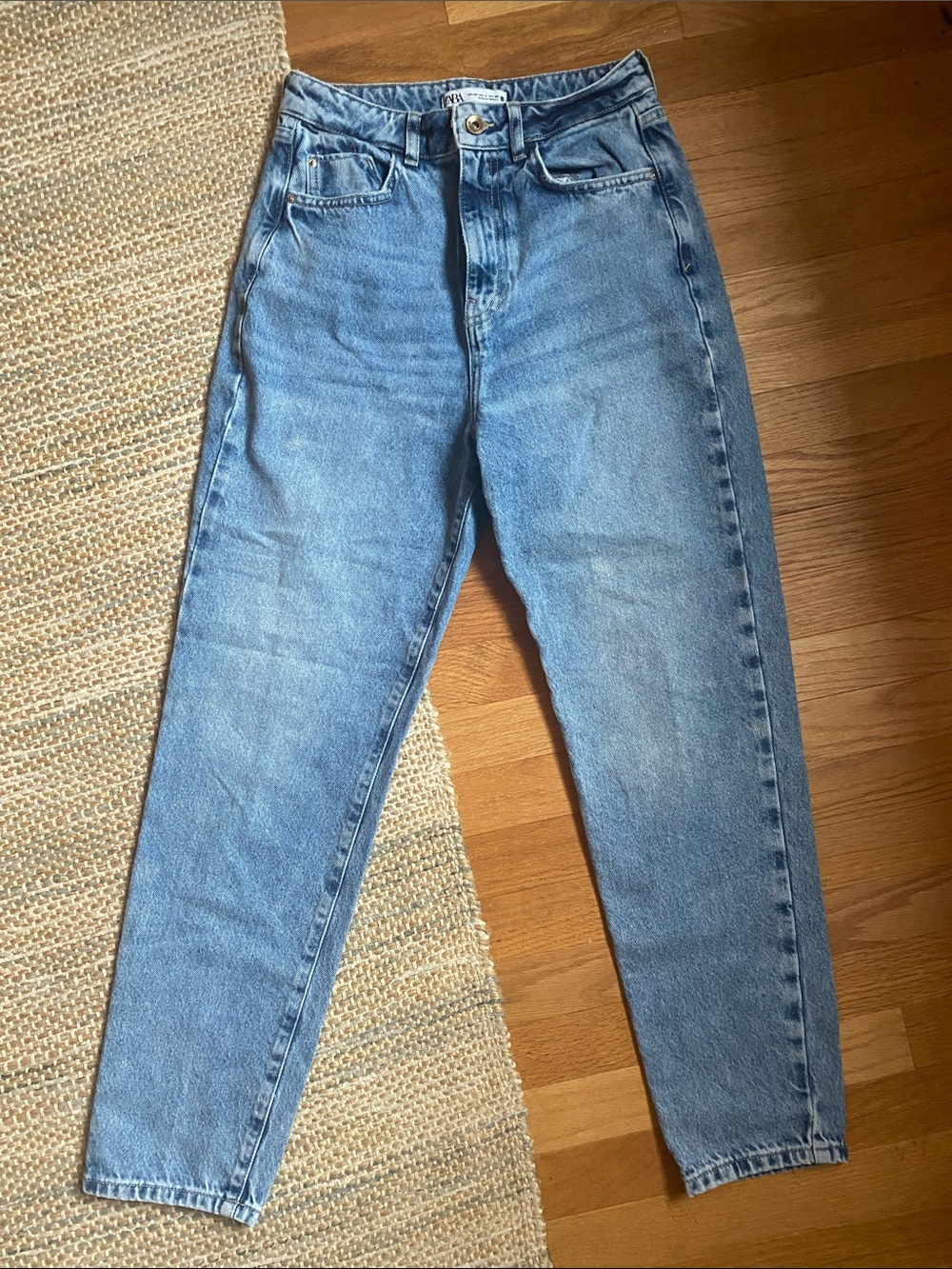 Zara High-Rise Light Blue Mom Jeans